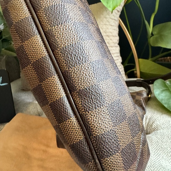 Louis Vuitton Bloomsbury GM*PRICE is FIRM* - Picture 15 of 16